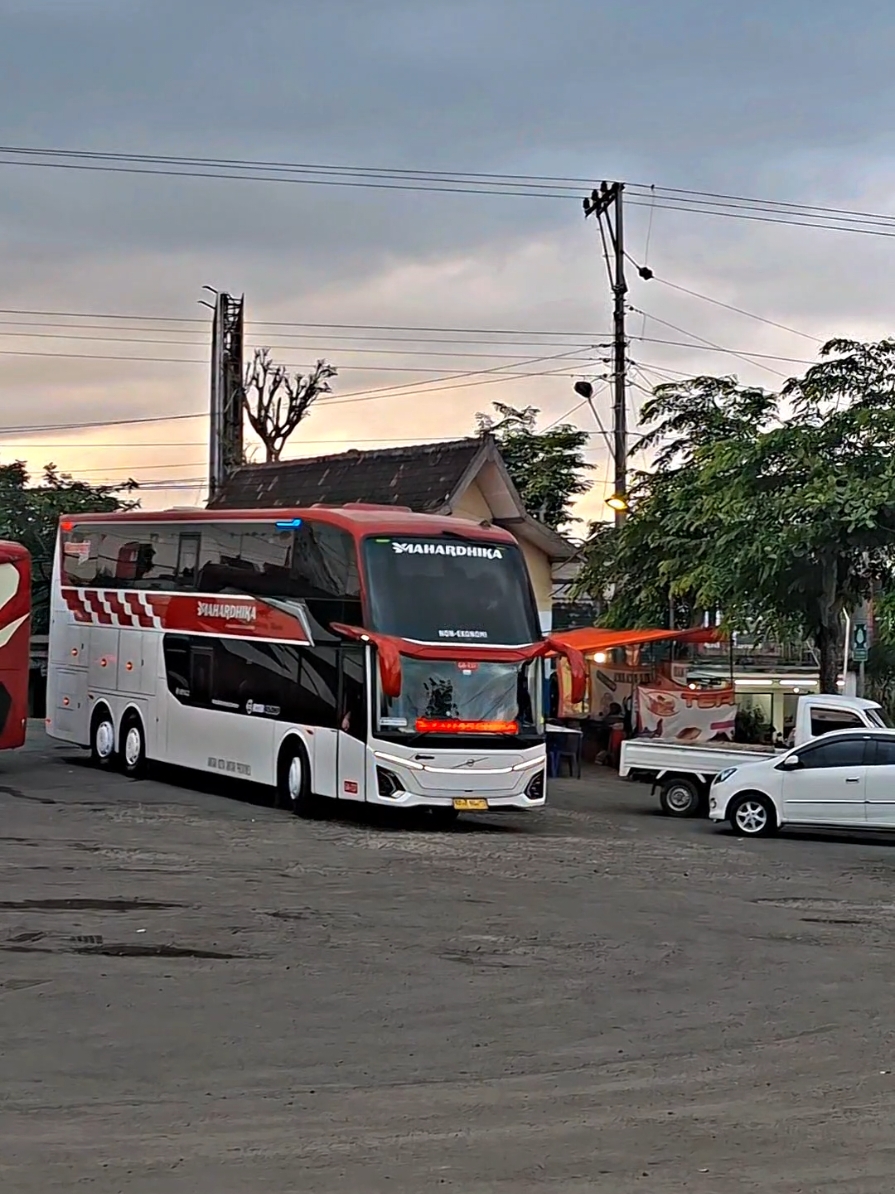 otw parung @busmahardhika  #busmahardhika  #mahardhikawonogiriasli 