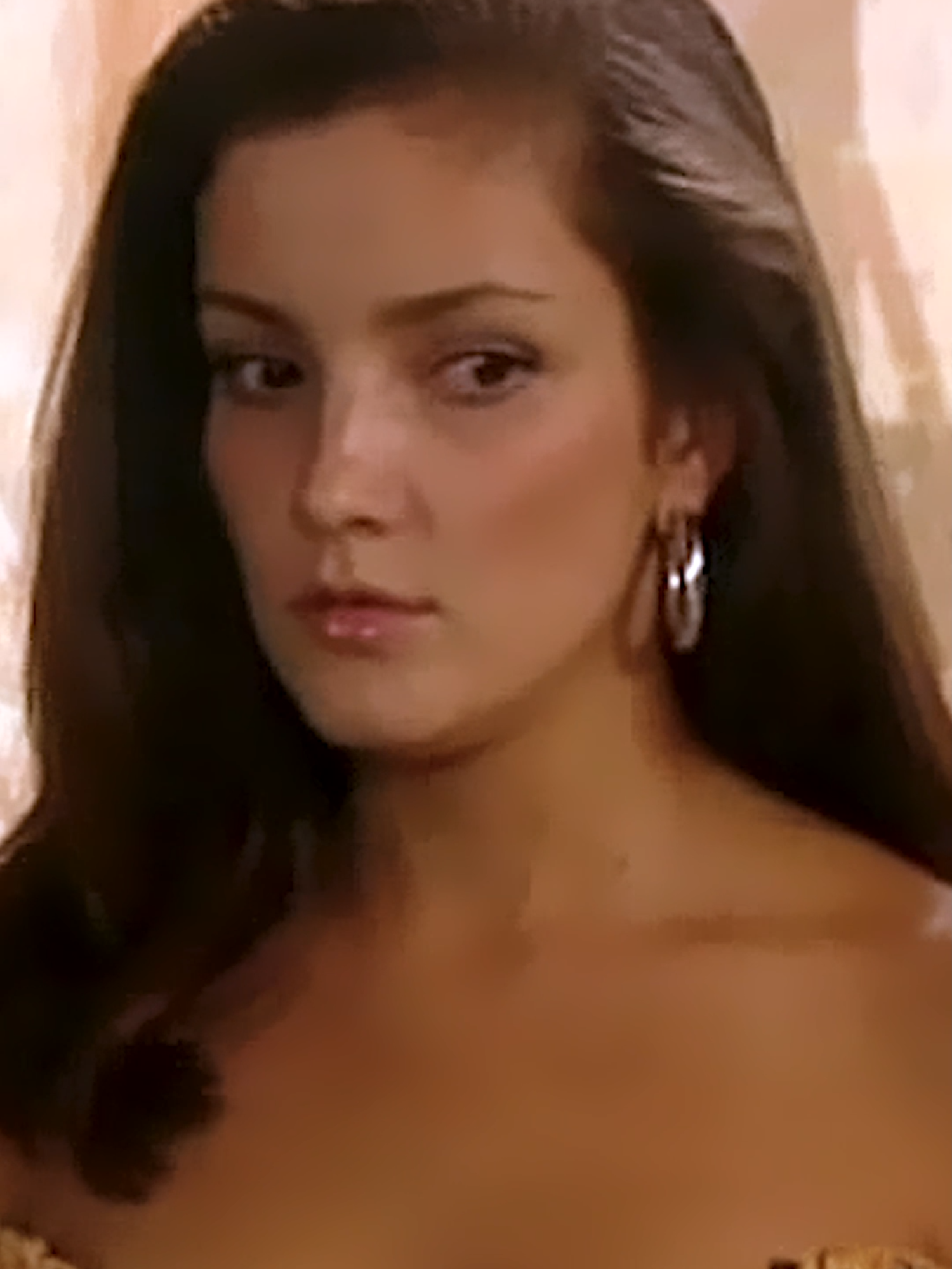 🎬 Nosztalgia 3 ☀️ Acapulco szépe 💥 Rita letagadja a telefonban Emilianót, amikor Ana Cristina hívja. Nem meri bevallani a férfinak, hogy szerelmes belé… ❤️‍🔥