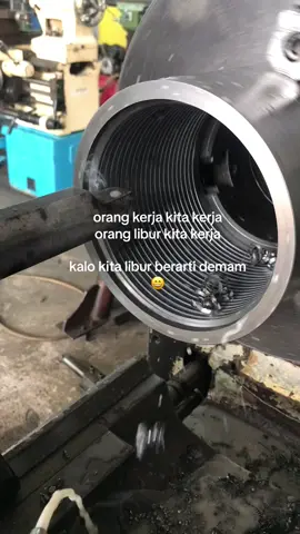 tidak ada hari libur buat anak muda yang pusing😭😂 #fyp #anakteknik #oprator #fyppppppppppppppppppppppp #mekanik #foryoupageofficial #viraltiktok #cncbubut 