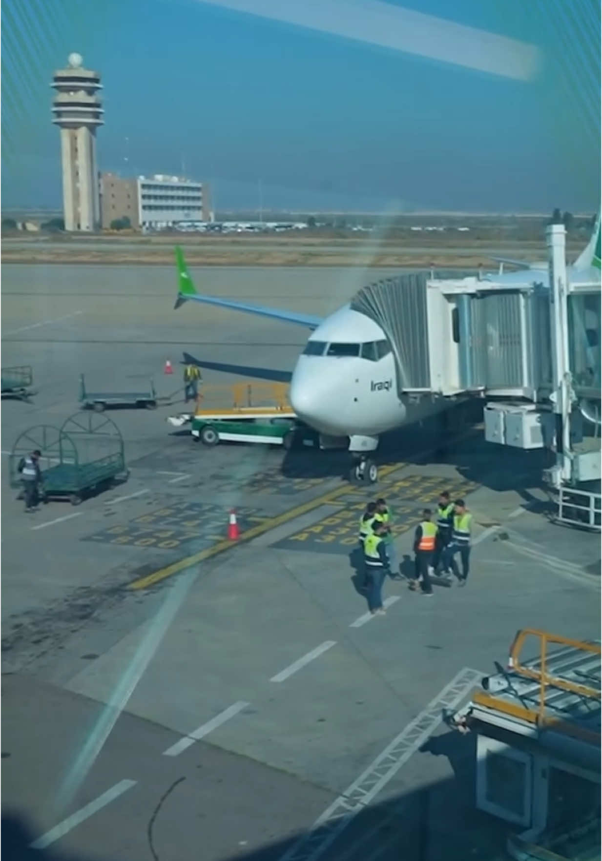 كابتن سلام 👨‍✈️✈️  #الخطوط_جوية_عراقية #مطار_بغداد_الدولي #fyp #fypシ #fypシ゚viral 