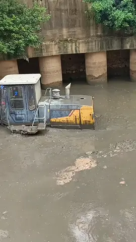 hancurr boss hancurr #fypシ #masukberanda #trendingvideo #trending #wheelloader 