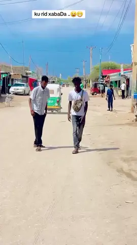 ngu Qaata asxapey aniga i0 ena xusseN @Xadaari geesi🇸🇦 @Happyahmedhilwa 