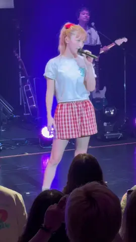 🎼Follow Me 鷲尾伶菜ちゃんのzeppツアー東京公演にはゲストでAmiちゃんとShizukaちゃんが来ます♪10/23までチケット抽選申し込めるので、気になる方はぜひ♪ #egirls #dreamami #followme #besthitslive #おかえりあみちゃん