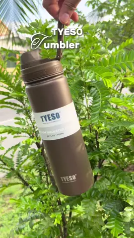 Whether it’s ice-cold refreshment or steaming hot coffee, TYESO keeps your drink at the perfect temperature — for hours! #tyeso #tyesotumbler #tumbler #vacuuminsulatedtumbler 