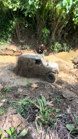 Mandi dlu #hgm #offroad4x4 #guamusanggroupchalengge #4x4 #2025 