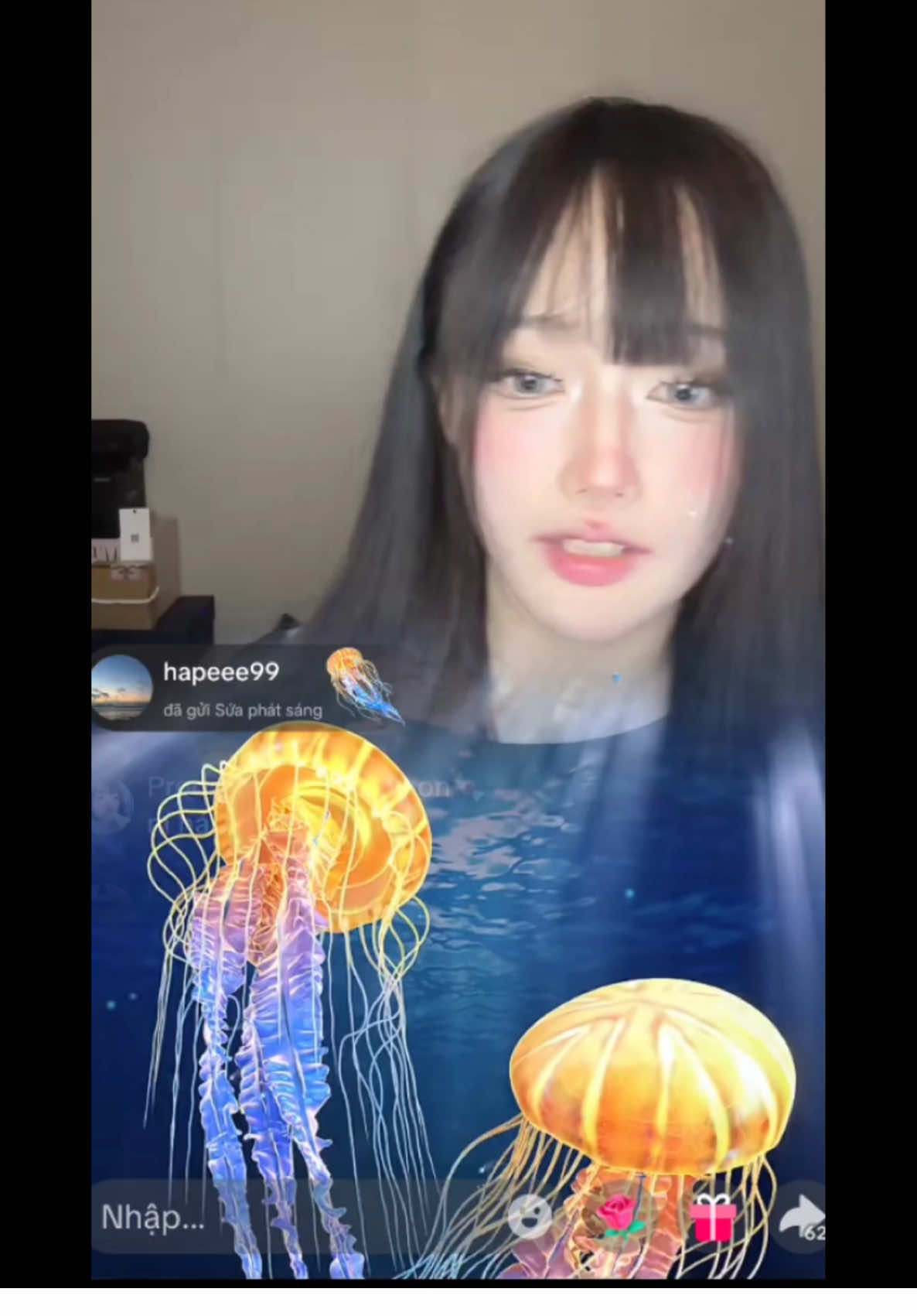 Một bạn làm video tặng tui. Cảm ơn mọi người thật nhiều!!😋