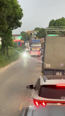 - @𝐇𝐢𝐞̣̂𝐩 𝐄𝐦 ︵⁹⁹  Hay Lắm Em =))) 