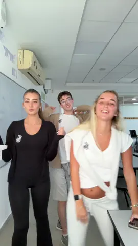 השלישיה של קוגל 