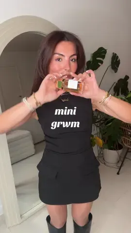 I wanted to gatekeep but I can’t I always share everything with you guys 🤭 @BDK Parfums velvet tonka has been my gal lately hehe  #bdkparfums #gourmand #perfumes #gourmandperfume #perfumetok 