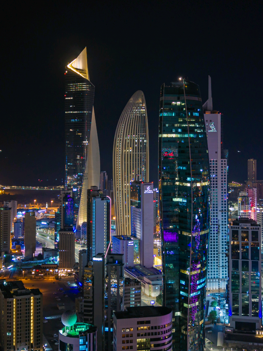 The perfect city 💙 😍  . #kuwait #q8 #kuwait🇰🇼 #الكويت #الشعب_الصيني_ماله_حل😂😂 