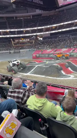 Monster Truck Show Gone Wrong #monstertruck #monsterjam #skill #gravedigger #crazy