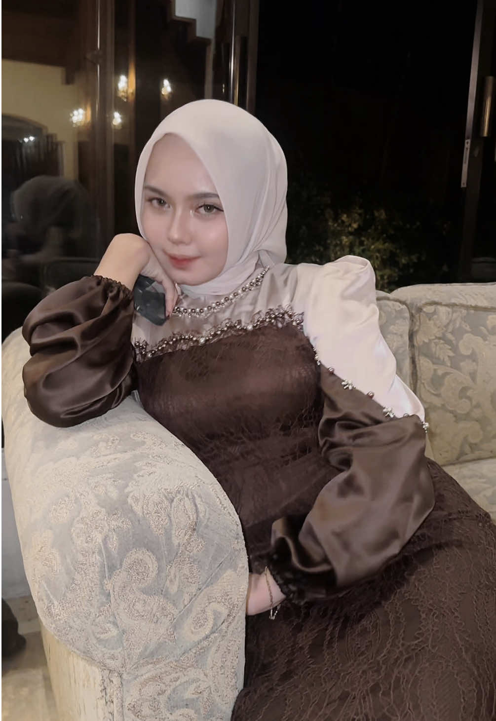 Kak warna mahogany ada ngga? Sudah siap ready kakaa bestie warna mahogany nya #fypage #berandafypシ #dresskondangan #outfitideas #kondanganoutfit 