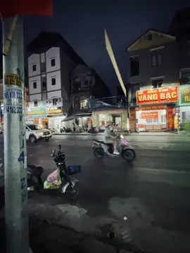 不要把青春浪费在等待不值得的人，当心懂得等待对的人时，幸福就会到来..! 
