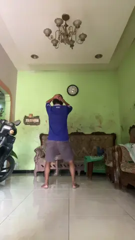 Hari minggu bersama wahyu mari kita goyang dulu#fyp #wahyu #goyang 