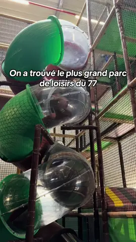 Overland c’est un grand espace de loisirs où vous trouverez des activités pour toute la famille. Karting, quiz room, bowling, plaine de jeux, il y a un large choix pour que tout le monde passe un bon moment ! #parcdejeux #sortiesenfants #pourtoi 