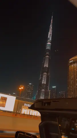 Dubai, A city that never sleep ♥️#emirates #dubai #tiktok #balochisong #tiktokforyou 
