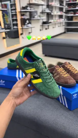 Liverpool💚 #adidas 