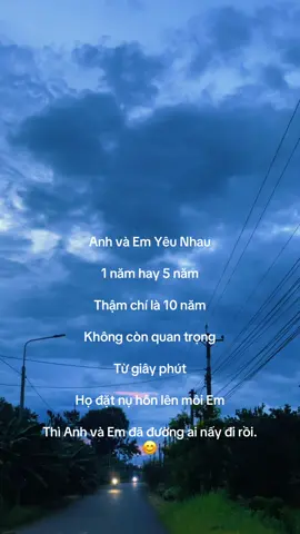 Từ khi em cho ngta chạm vào người…thì chúng ta đường ai nấy đi.#tramcamxuc #tamsutuoi30 #hoànghôn #bìnhminh 