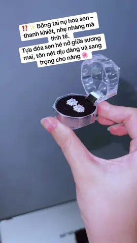 ✨ Bông tai nụ hoa sen – thanh khiết, nhẹ nhàng mà tinh tế. Tựa đóa sen hé nở giữa sương mai, tôn nét dịu dàng và sang trọng cho nàng 🌸#bongtainu #bacta 