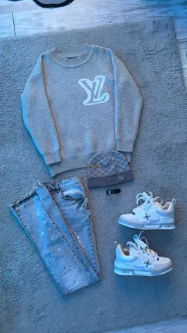 👟👕 from Spreadsheet ☝️ #flaredjeans#fit#outfitinspo#fyp#goviral 