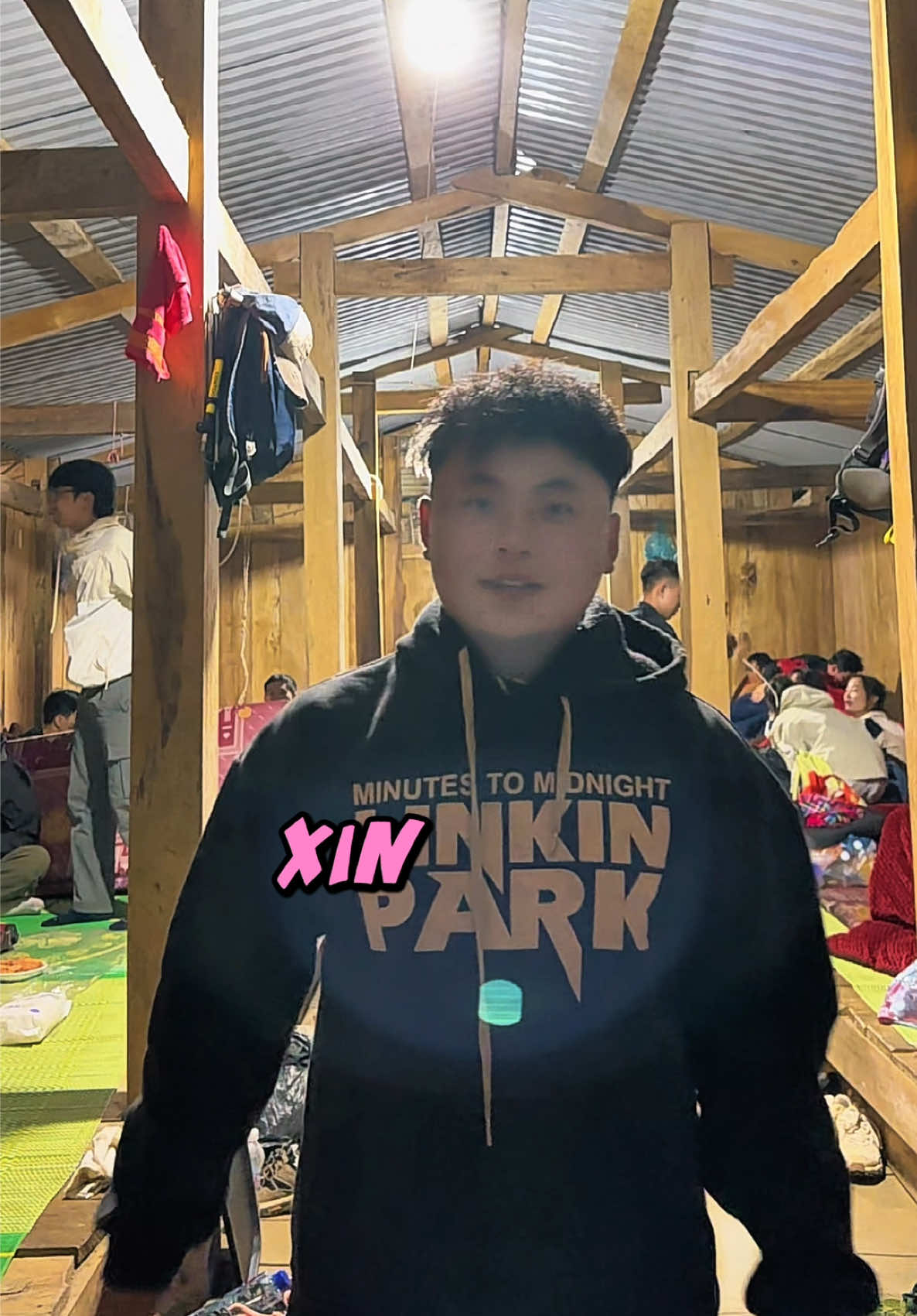 Lán nghỉ Phu Sa Phìn có cả chỗ để sạc điện thoại #TikTokAwardsVN #leonui #trekking #travel #phusaphin 