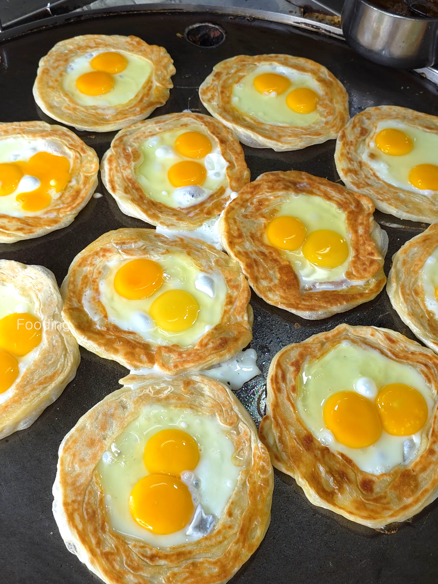 Popular Kuala Lumpur Bird's Nest Bread - Malaysian Street Food   🗺️ Location Setiawangsa, 54200 Kuala Lumpur, Federal Territory of Kuala Lumpur, Malaysia   🚩 Google Maps - https://maps.app.goo.gl/F4iBXxb641YgSXJy6   #Malaysia #KualaLumpur #EggBread #fooding #shorts #streetfood #mukbang #tiktokfood #foodtiktok #streetfood #mukbang