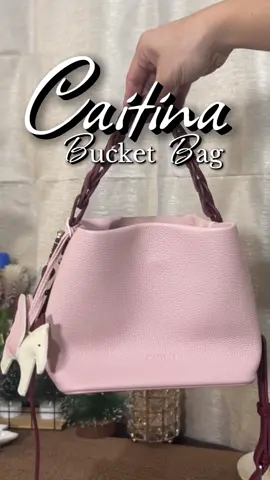 NEW bucket design from @caitina.shop. grabe napaka-soft! napaka-lightweight lang nitong bag na to! ang classy ng dating. 3 way nadin sya, pwede gamtin as hand bag, sling bag or shoulder bag! #caitinabag #bucketbag #3waybag #baglover #ootdbag 