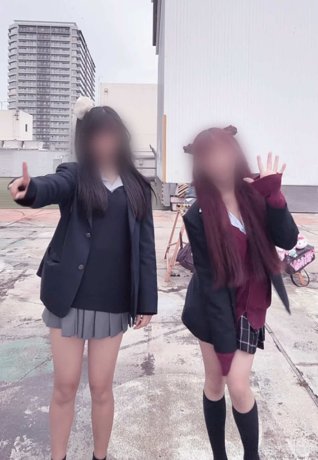 これ学校のやつだけどスカート短めにしてハイソックスは足細く長くみえるよ🥹!!♡♡成徳みんなおそろいW #全身 #制服 #おすすめ #埼玉 #jk @みかん 