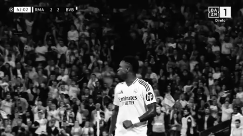 والله زمان يا فيني #fyp #vinijr #viral #foryou 