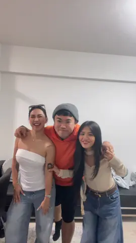 may bago na namang trio 🤣 @E 