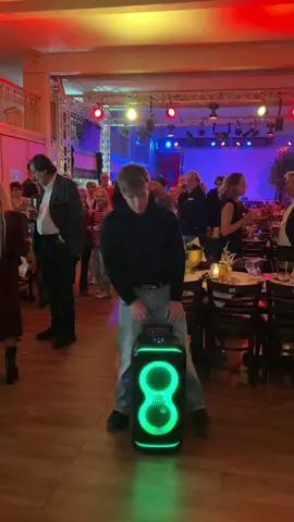 Brr Brr patapim 🐲 #tanzen #brrbrrpatapim #backflip #fyp 