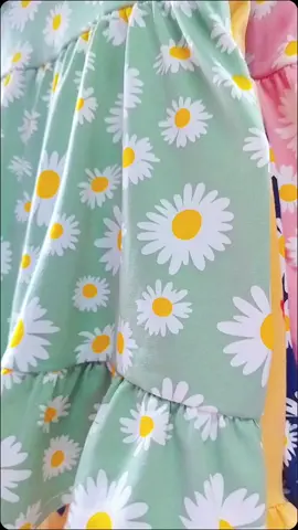 Cutie floral vibes for your little one 🌸💖 Preskong suotin, stylish tignan, at may pocket pa sa harap! Perfect for playtime o lakad with mommy 💕✨ #kidsfashion #floraldress  #cutekidsoutfit #momfinds #regalo 