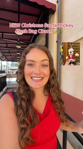 There’s a new Christmas Santa Mickey keychain at Disney World and it’s the cutest thing ever!! #disneymerch #disneyshopping #disneytiktok #disneymerchandise #disneyworld 