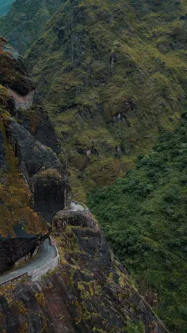 Manang Dangerous Beautiful Highway #visitnepal2025 #Explore #Manang #beautifuldestinations #Foryou 