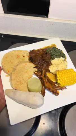 HAIIBO MY MOM KAVE EKHOLELWA EKUTHENI ABANTU MABANAKEKELWE. THIS WAS HERITAGE DAY AND SHE INVITED EVEN ABANTU ESINGAHLALI NABO ENDLINI SIZODLA NDAWONYE🥺🥺 EYH LOWAMUNTU WESIFAZANE UNKULUNKULU UMBIYELE NGAPHAKATHI WAZE WAMBIYELA NANGAPHANDLE🙏 NGITHI NJE ISIBUSISO AHAMBA NASO, NGIYATHANDAZA KUBABA UKUTHI NJE AZE ANGASWELI NANGELILODWA ILANGA NGOBA ABANTU BAKANKULUNKULU ABASWELI LA EKHONA🥺🤍 @Sphelele teddy  . . #food #cookwithme #fyp #tiktokviral #contentcreator 