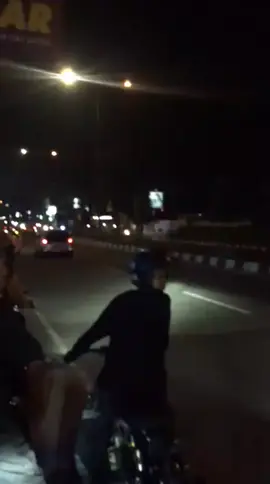 ngok sitik ra ngaruh penting tampil#fypシ #fouryoupage #trendingsong 