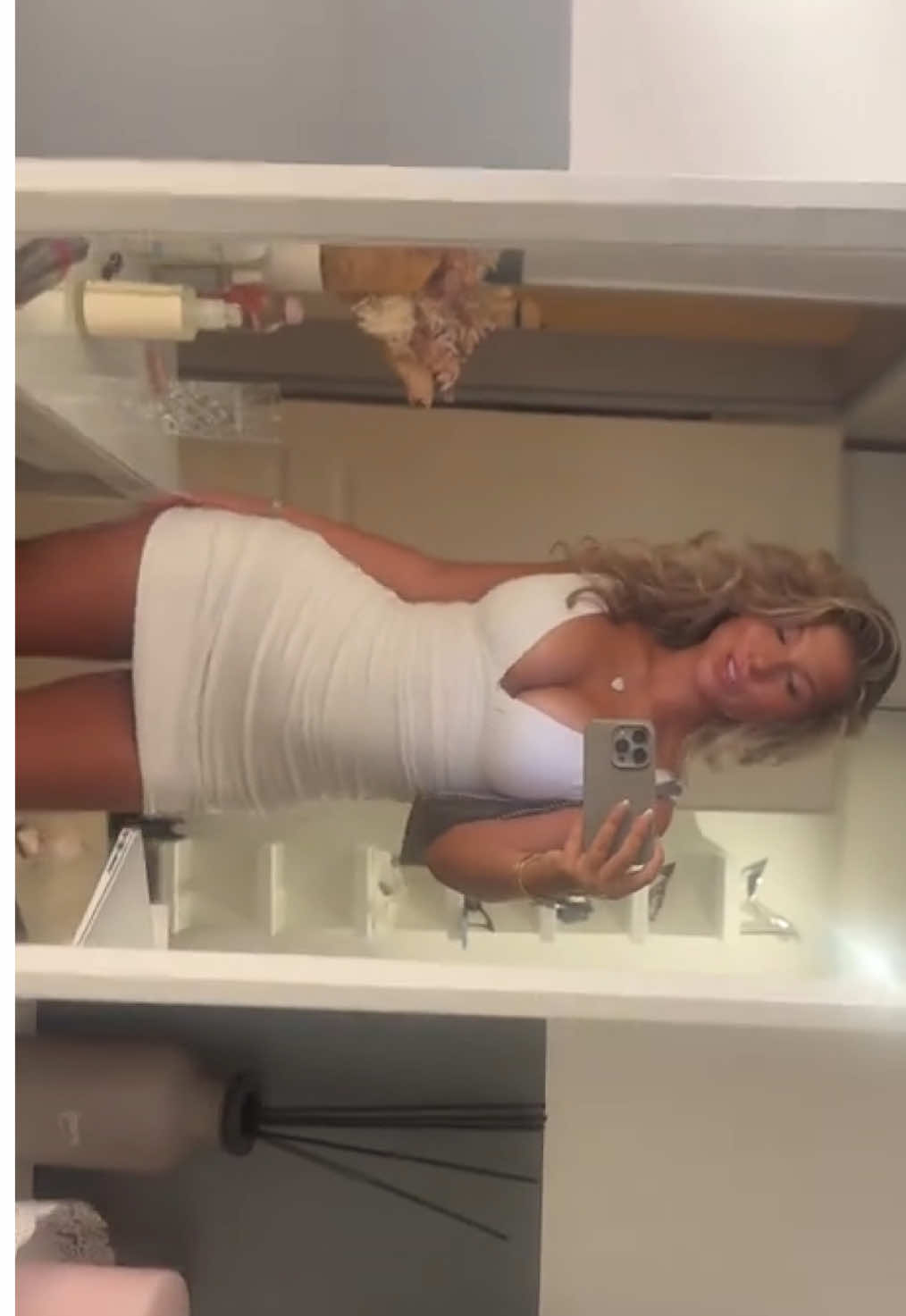 #blondehair #whitedress #thirsttrap #blondegirl #lipsync 