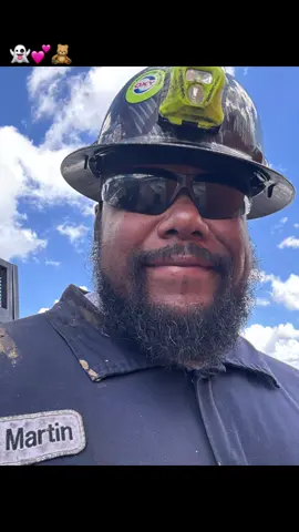 Mine right there… can’t get enough of my man. @Cire Brown #mylove #myman #myeverything #boobear🧸💞 