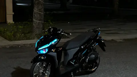 Đen bóng vẫn đẹp theo năm tháng#xuhuong #xuhuong2024 #vario125 #vario #xedovietnam 