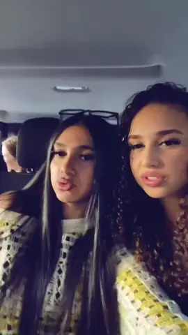 @𝐂𝐡𝐚𝐲🥥 💋