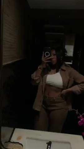 #CapCut I’m mad, I didn’t get any pictures 😩 #fyp #fashionova #outfit #nightout 