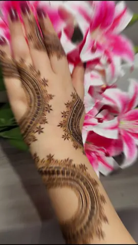 #beautyfull heena design #Maria heena and beauty salon #uae heena #heena