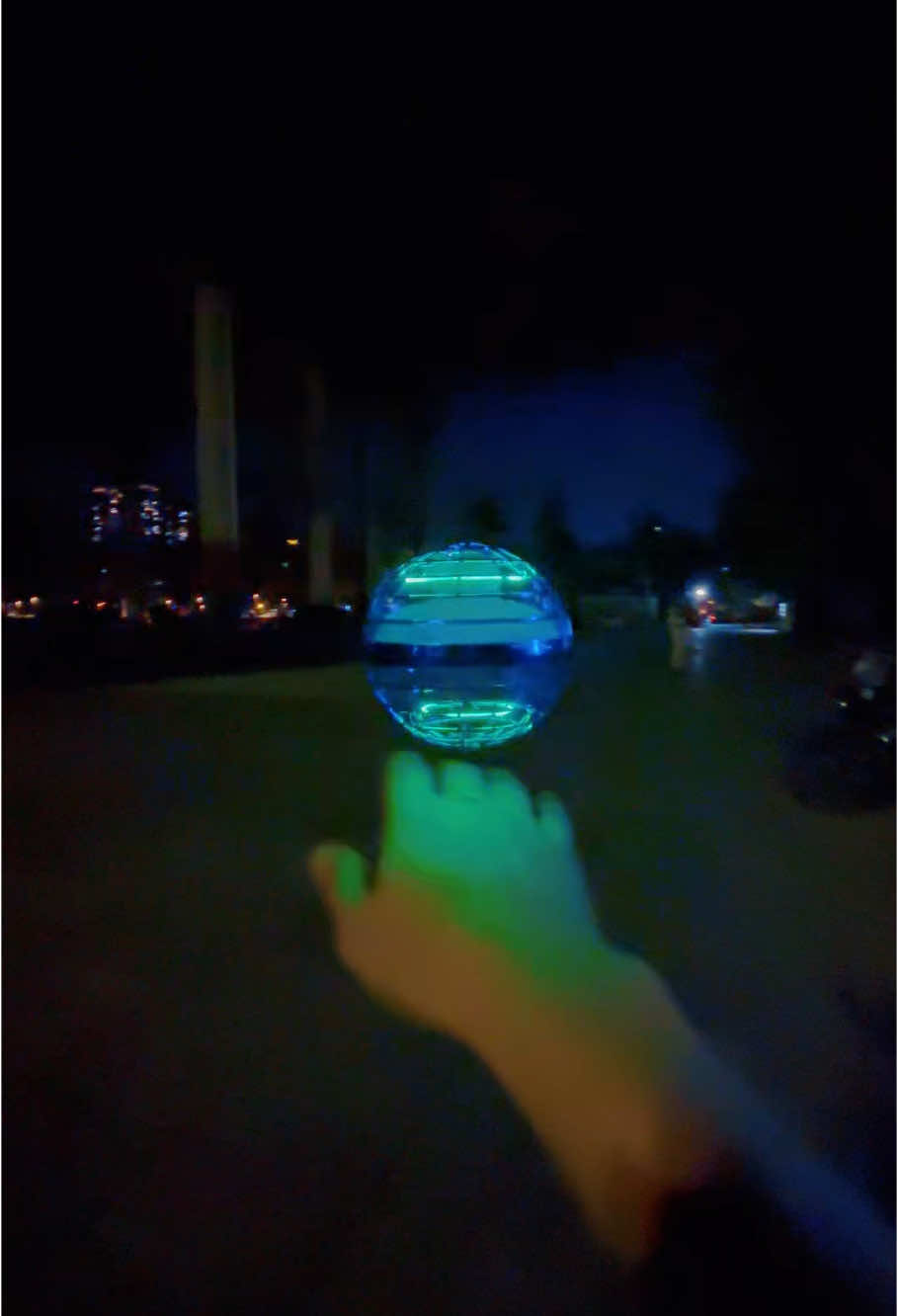 LED Boomerang Ball​​: Glowing Nighttime Flying Sphere#fidgettoys #toys #fypシ #foryou #tiktokshop 