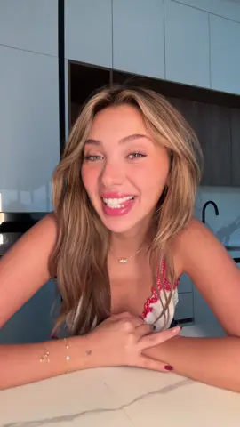 وانا عم حاول اعمل الترند 🤣🫣