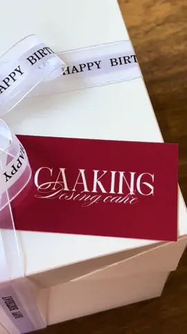 Because présentation matters.  #fyp #businesscard #bentocake #branding 