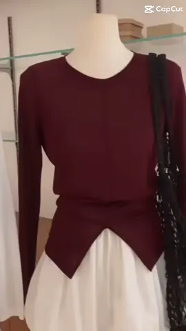 Áo thung xẻ tà phối với quần ống rộng siêu xinh xắn #lenxuhuong #xuhuongthoitrang #aothunseta #aothun 