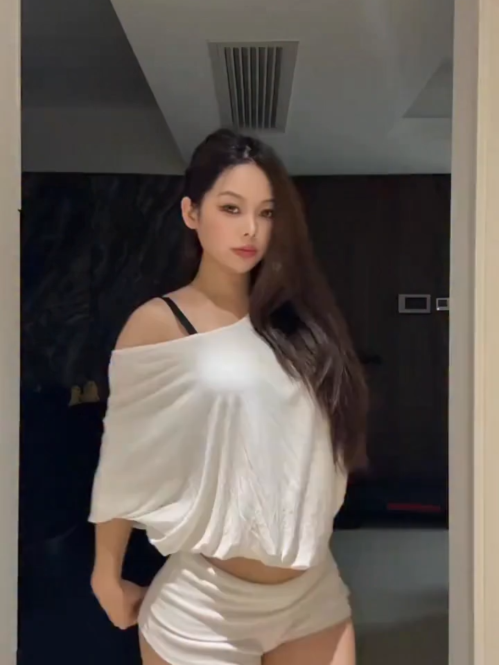 #maleysia #viral #malaysia #trend #hot #model #viralvideo #beach #cosplay #cosplayers #velocityedit