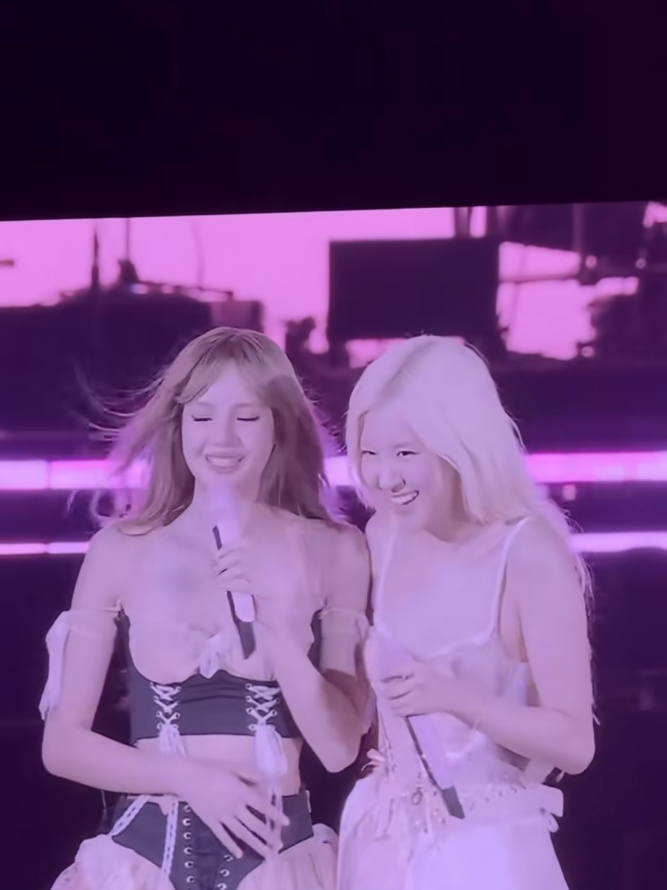 Lisa and Rosé speak Chinese #lisa #rosé #blackpink #blink #xuhuong 