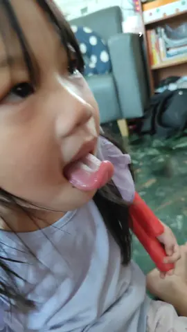 Memang susah kalau di ambil Video 🤣 lidah panjang 😛 long Tongue #fyp #capcut #viral #foryou #foryoupage 