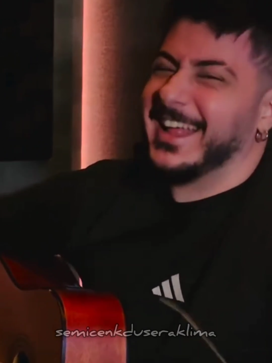 bu Mucivezi şey nedirrrrr  #semicenk  @SemiCenk 